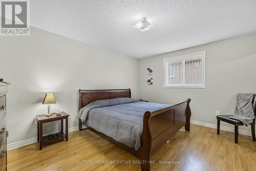 23 Shalom Way, Barrie, ON - Indoor Photo Showing Bedroom
