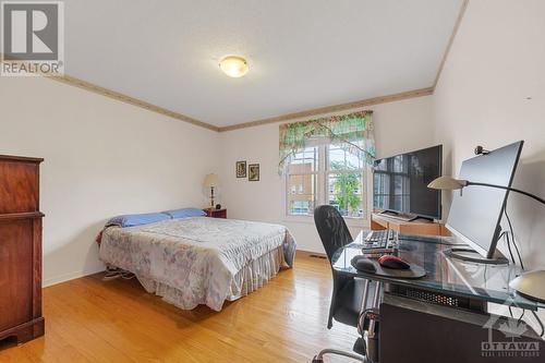 2482 Dwight Crescent, Ottawa, ON - Indoor Photo Showing Bedroom