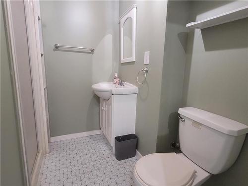 48 18Th Street Sw, Portage La Prairie, MB - Indoor Photo Showing Bathroom