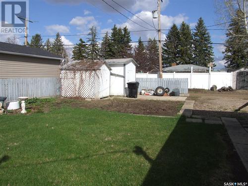 519 1St Street W, Leader, SK - Outdoor