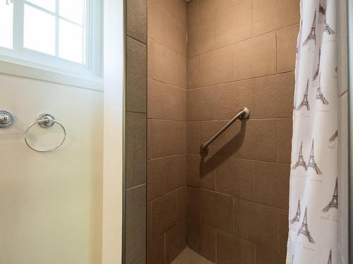 Bathroom - 75 Rue Crescent, Hudson, QC - Indoor Photo Showing Bathroom
