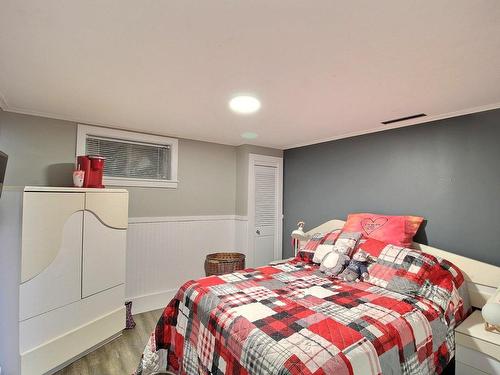 Chambre Ã Â coucher - 415 6E Avenue, Val-D'Or, QC - Indoor Photo Showing Bedroom