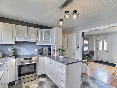Overall view - 415 6E Avenue, Val-D'Or, QC - Indoor Photo Showing Kitchen With Upgraded Kitchen