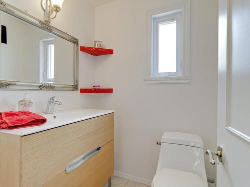 Powder room - 1510 Crois. Séville, Brossard, QC - Indoor Photo Showing Bathroom