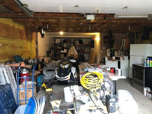 Garage - 575  - 577 Boul. St-Charles, Drummondville, QC - Indoor