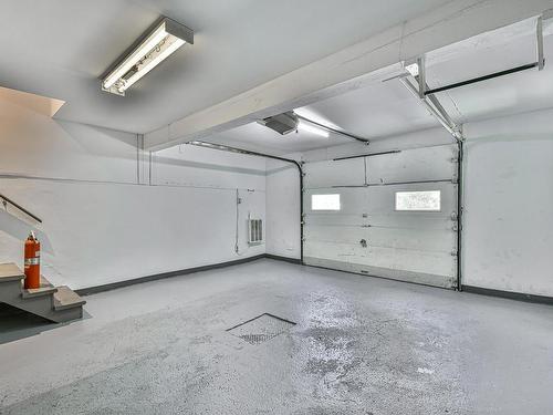 Workshop - 17 Rue Du Joli-Trappeur, Sainte-Marguerite-Du-Lac-Masson, QC - Indoor Photo Showing Garage