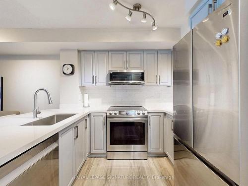 708-7 Lorraine Dr, Toronto, ON - Indoor Photo Showing Kitchen With Stainless Steel Kitchen With Upgraded Kitchen