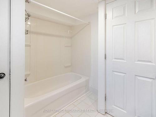 2-89 Shier Dr, Toronto, ON - Indoor Photo Showing Bathroom