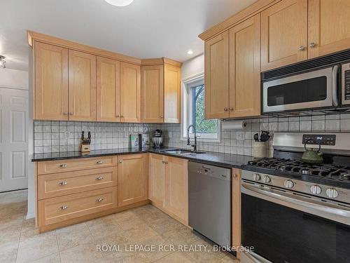 127 Leeson St S, East Luther Grand Valley, ON - Indoor Photo Showing Kitchen With Double Sink