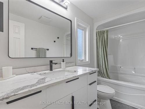 127 Leeson St S, East Luther Grand Valley, ON - Indoor Photo Showing Bathroom