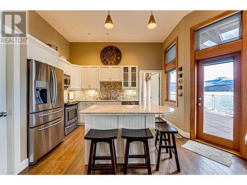 9845 Eastside Road Unit# 31, Vernon, BC - Indoor Photo Showing Kitchen With Upgraded Kitchen