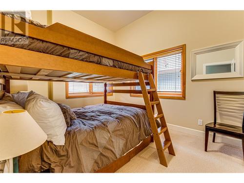 9845 Eastside Road Unit# 31, Vernon, BC - Indoor Photo Showing Bedroom