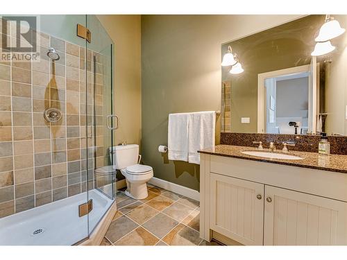 9845 Eastside Road Unit# 31, Vernon, BC - Indoor Photo Showing Bathroom