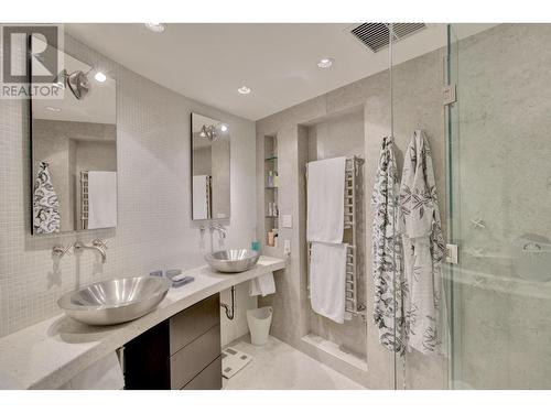 2088 Barclay Street, Vancouver, BC - Indoor Photo Showing Bathroom