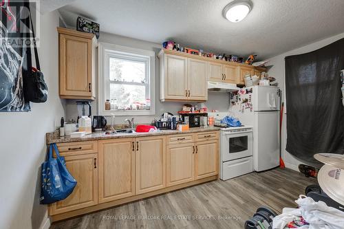37 St Catharine Street, St. Thomas, ON - Indoor Photo Showing Kitchen With Double Sink