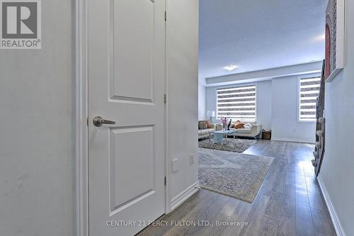 41 Rapids Lane, Hamilton, ON - Indoor Photo Showing Other Room