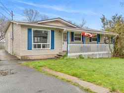 165 Flying Cloud Drive  Cole Harbour, NS B2W 4T4