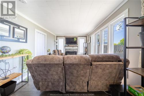 306 Detroit Line, Wheatley, ON - Indoor Photo Showing Living Room