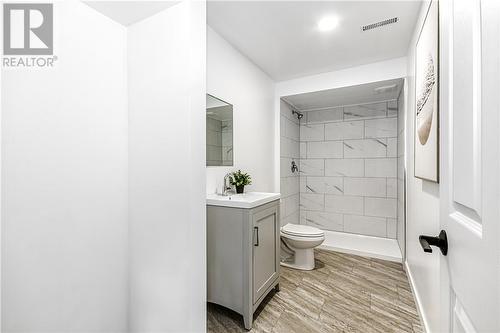 123 Cote Boulevard, Hanmer, ON - Indoor Photo Showing Bathroom