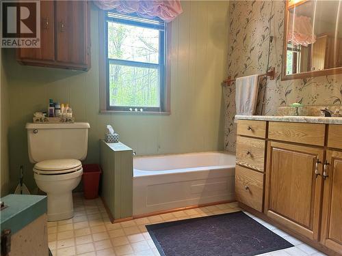 689 Riverside Drive, Combermere, ON - Indoor Photo Showing Bathroom