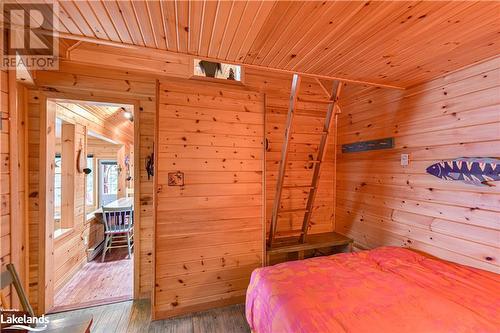 176 280 Island, Port Severn, ON - Indoor Photo Showing Bedroom