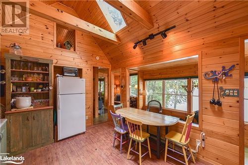 176 280 Island, Port Severn, ON - Indoor Photo Showing Dining Room