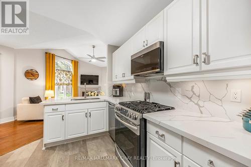 20 - 1 Fortuna Circle, New Tecumseth, ON - Indoor Photo Showing Kitchen With Upgraded Kitchen
