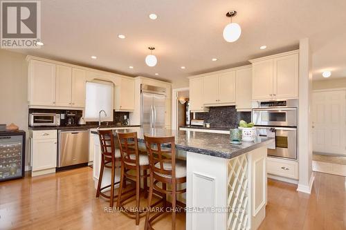 167 Crompton Drive, Barrie, ON - Indoor Photo Showing Kitchen With Stainless Steel Kitchen With Upgraded Kitchen