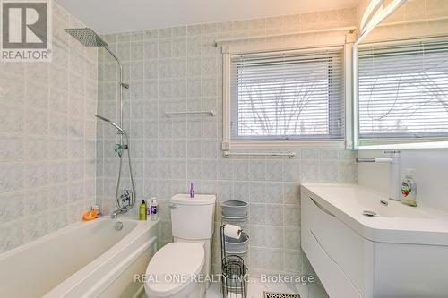 269 Kenwood Avenue, Burlington, ON - Indoor Photo Showing Bathroom