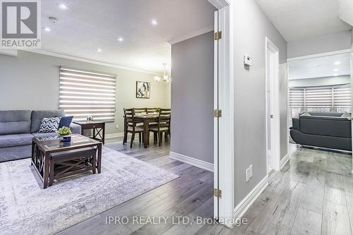 29 Cheviot Crescent, Brampton, ON - Indoor Photo Showing Living Room