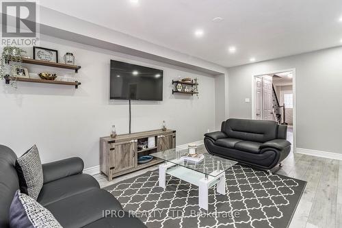 29 Cheviot Crescent, Brampton, ON - Indoor Photo Showing Living Room