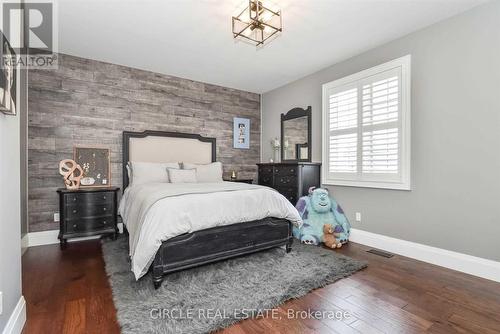 450 Hidden Trail, Oakville, ON - Indoor Photo Showing Bedroom