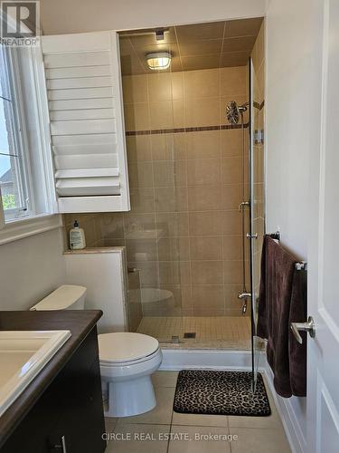 450 Hidden Trail, Oakville, ON - Indoor Photo Showing Bathroom