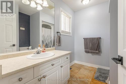 69 Sloan Drive, Zorra, ON - Indoor Photo Showing Bathroom