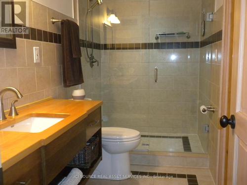 174 North Fox Lake Road, Huntsville, ON - Indoor Photo Showing Bathroom