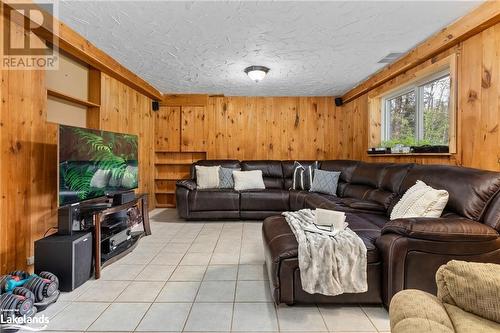 98 Clearwater Lake Road, Port Sydney, ON - Indoor Photo Showing Living Room
