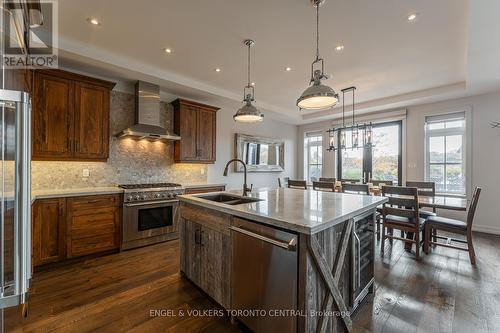 280 Sunset Boulevard, Blue Mountains, ON - Indoor Photo Showing Kitchen With Double Sink With Upgraded Kitchen