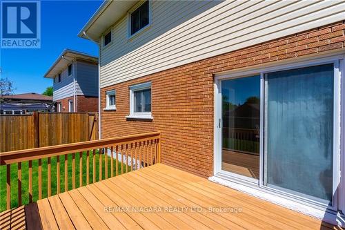 7016 Centennial Street, Niagara Falls, ON - Outdoor With Deck Patio Veranda With Exterior