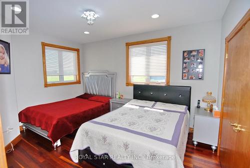 9225 Short Malden Road, Lasalle, ON - Indoor Photo Showing Bedroom