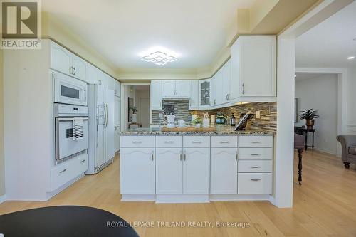 146 Napoleon Drive, London, ON - Indoor Photo Showing Kitchen With Double Sink