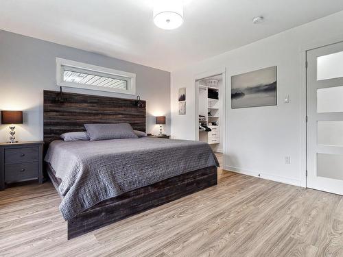 Master bedroom - 54 Rue Bob-Seale, Morin-Heights, QC - Indoor Photo Showing Bedroom