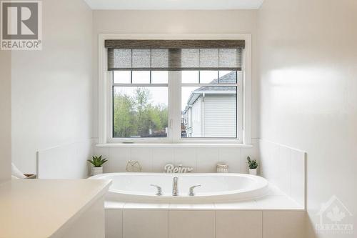 791 Cedar Creek Drive, Ottawa, ON - Indoor Photo Showing Bathroom