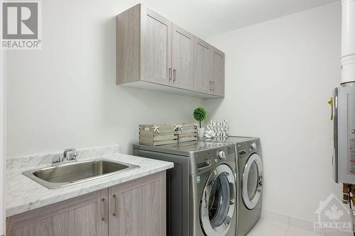 791 Cedar Creek Drive, Ottawa, ON - Indoor Photo Showing Laundry Room
