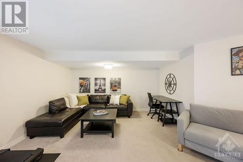 791 Cedar Creek Drive, Ottawa, ON - Indoor Photo Showing Living Room