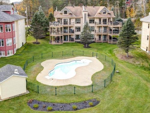 Overall view - 2-107 Ch. De L'Érablière, Mont-Tremblant, QC - Outdoor With In Ground Pool With Balcony