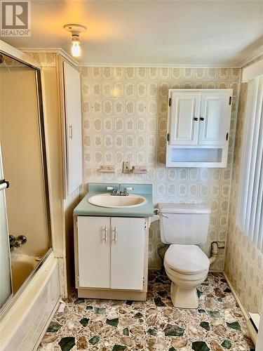 188-190 George Mercer Drive, Bay Roberts, NL - Indoor Photo Showing Bathroom