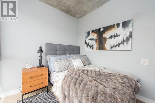 #624 -39 Brant St, Toronto, ON - Indoor Photo Showing Bedroom