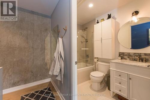 #624 -39 Brant St, Toronto, ON - Indoor Photo Showing Bathroom