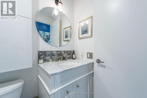 #624 -39 Brant St, Toronto, ON - Indoor Photo Showing Bathroom
