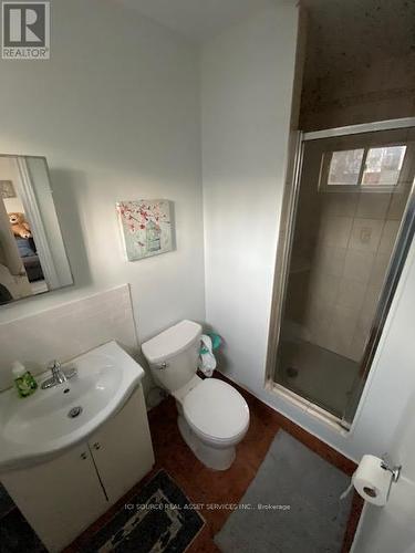 Upper - 18 Dentonia Park Avenue, Toronto, ON - Indoor Photo Showing Bathroom
